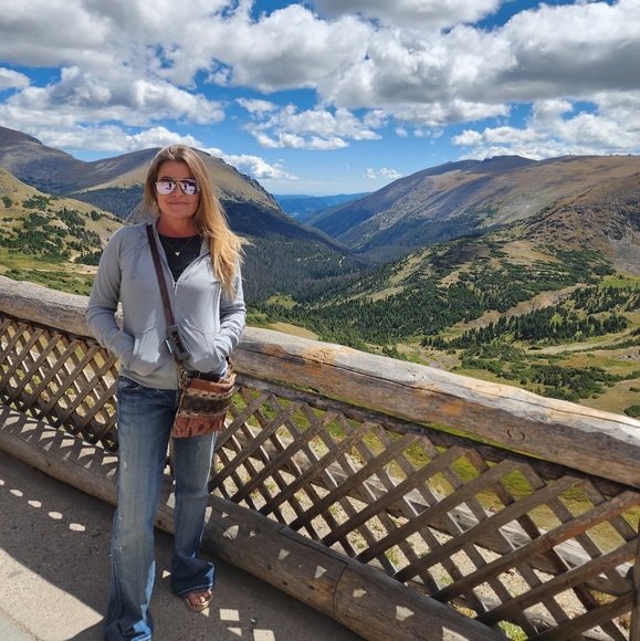 Meet your Posher - Picture 11 of 16